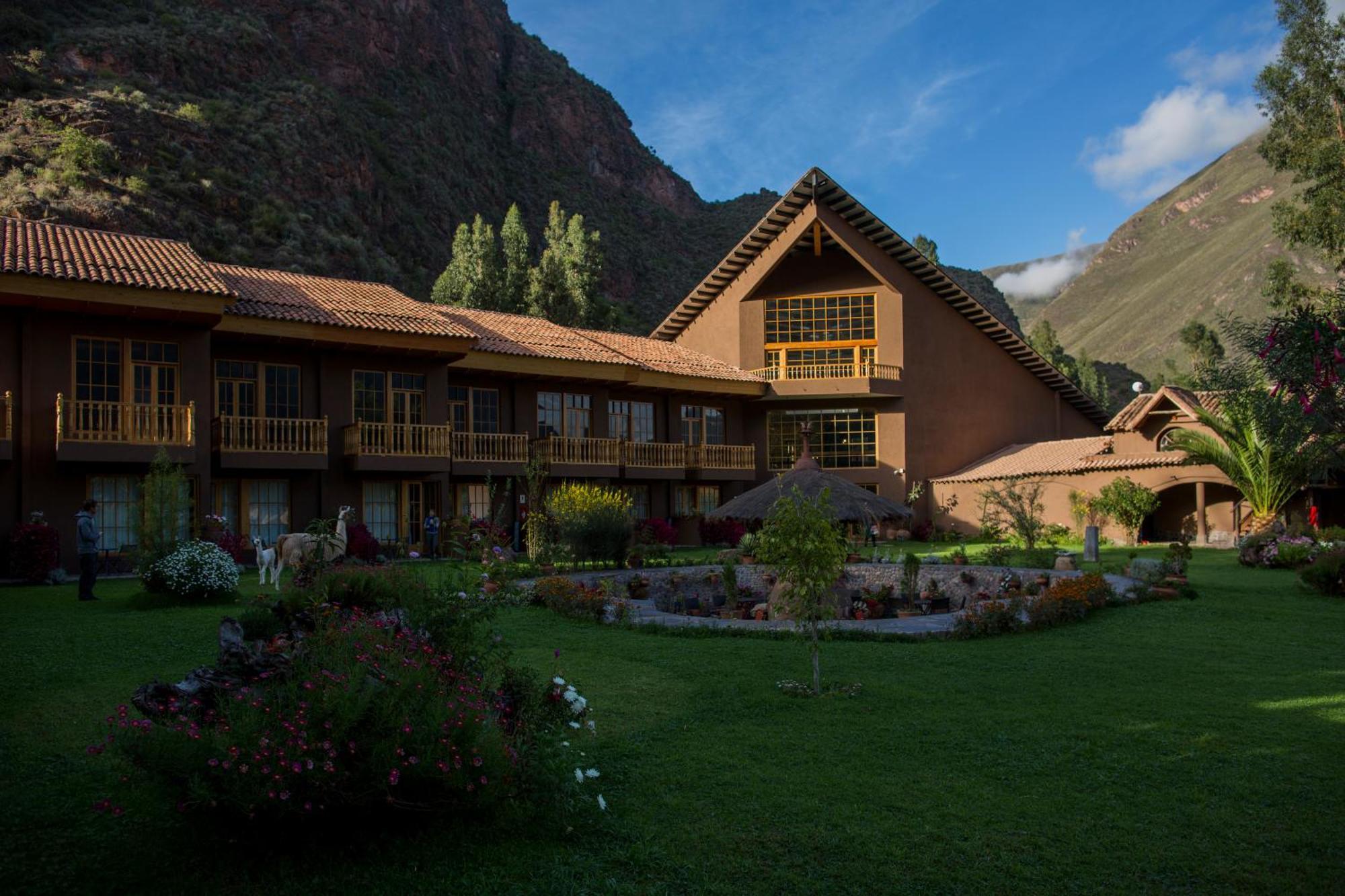 By Mountain Of Peru * Lamay